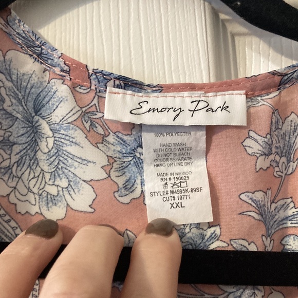 Emory Park XXL Kimono. Like New Condition - Picture 3 of 3